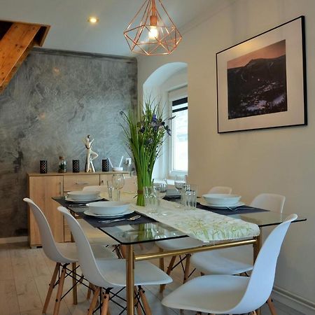 Apartament Przy Skwerku Daire Szklarska Poreba Dış mekan fotoğraf