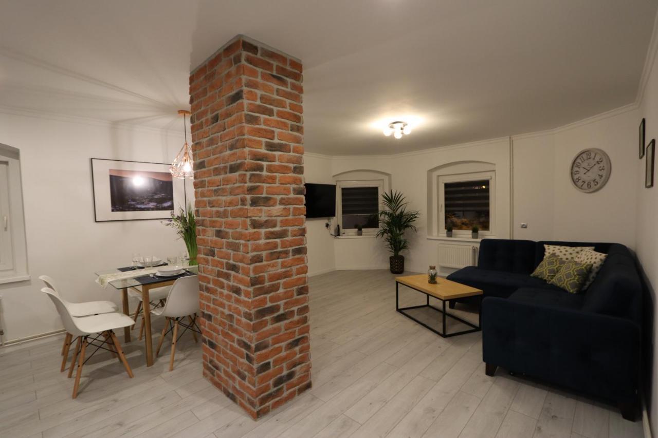 Apartament Przy Skwerku Daire Szklarska Poreba Dış mekan fotoğraf